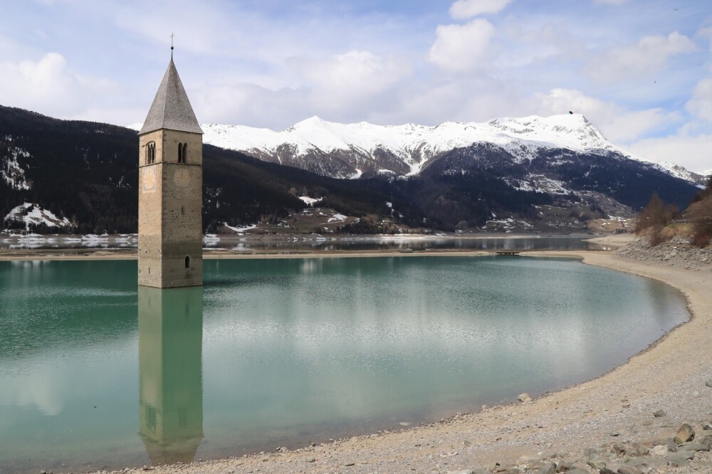 Ruinele unui sat din Italia au ieşit la iveală după drenarea unui lac. VIDEO - Imaginea 5