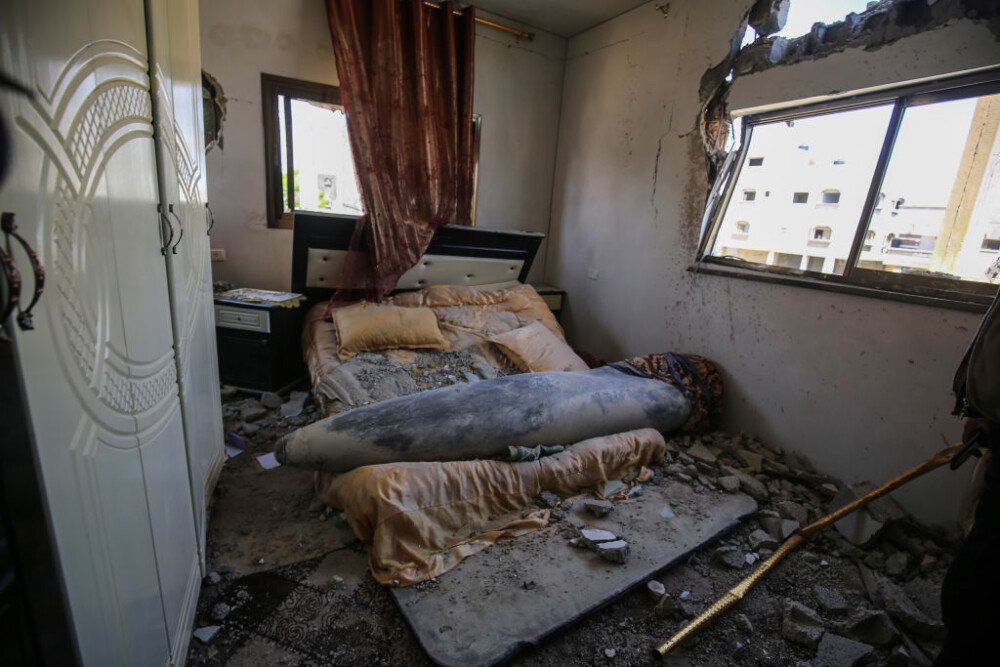 O rachetă israeliană a aterizat în patul unei familii din Fâșia Gaza - Imaginea 1
