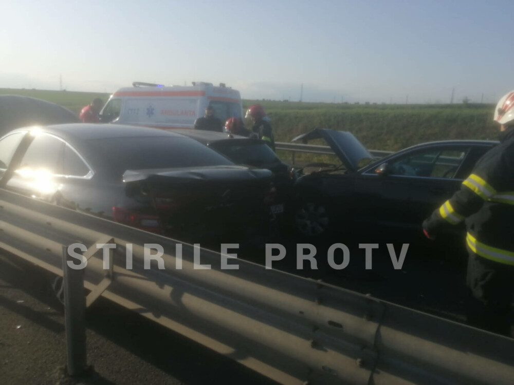 Accident în lanț pe Autostrada Soarelui. Patru mașini au fost implicate. FOTO - Imaginea 2