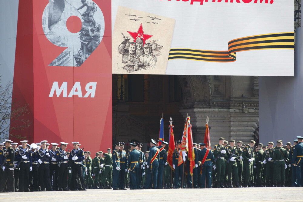 FOTO | Scurtă istorie a zilei de 9 mai. De ce aniversează Rusia Ziua Victoriei în 9 mai și restul Europei în 8 mai - Imaginea 3