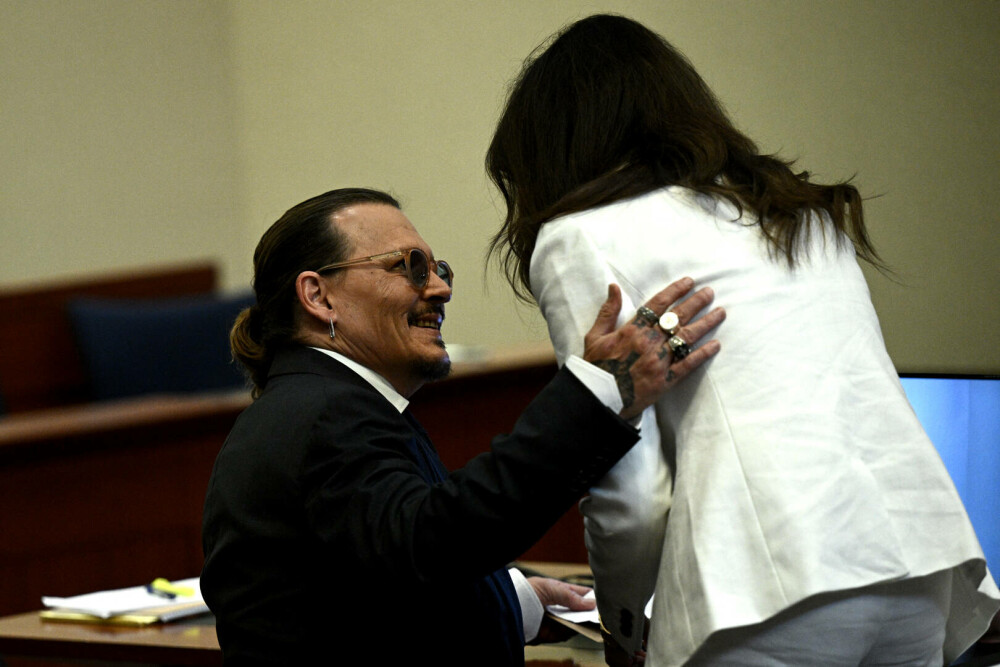 Johnny Depp, de nerecunoscut. Cum a fost surprins actorul pe platourile de filmare. FOTO - Imaginea 24