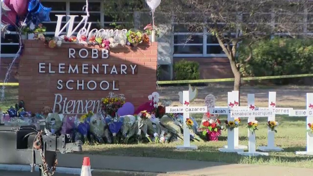 Şcoala primară din Texas, unde un tânăr de 18 ani a ucis 19 elevi şi doi profesori, va fi demolată - Imaginea 5