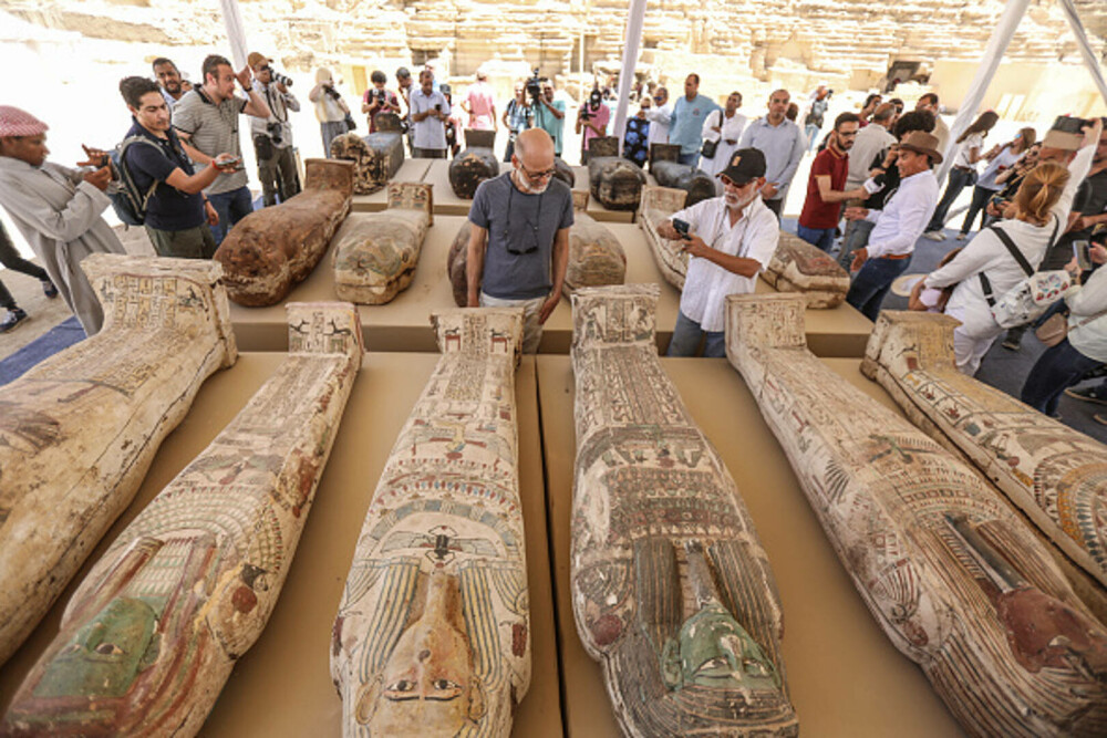 Arheologii au deschis sute de sarcofage din Egipt care au stat închise 2.500 de ani. Ce au găsit în unul dintre ele. FOTO - Imaginea 3