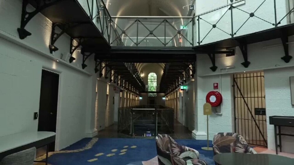 Cât costă o noapte de cazare la „penitenciar”. O închisoare a fost transformată într-un hotel de lux | GALERIE FOTO - Imaginea 9