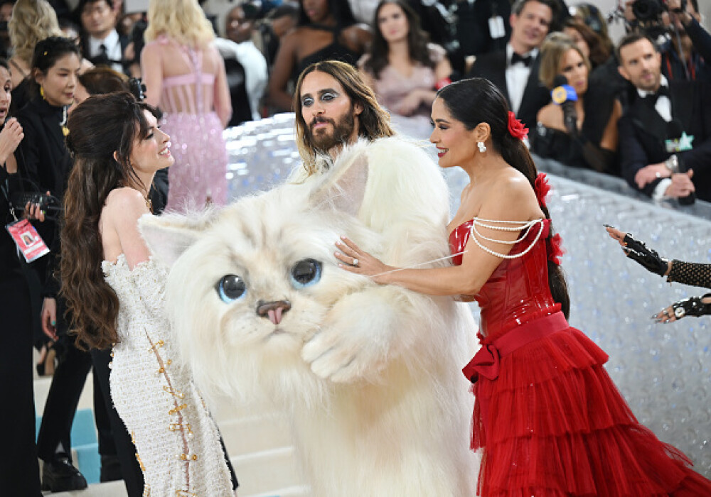 Apariții spectaculoase la Met Gala 2023. Jared Leto s-a îmbrăcat precum pisica lui Karl Lagerfeld. GALERIE FOTO - Imaginea 6