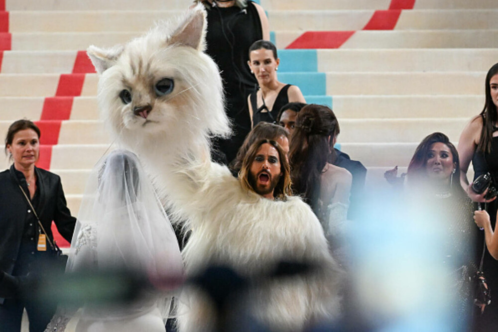 Apariții spectaculoase la Met Gala 2023. Jared Leto s-a îmbrăcat precum pisica lui Karl Lagerfeld. GALERIE FOTO - Imaginea 16