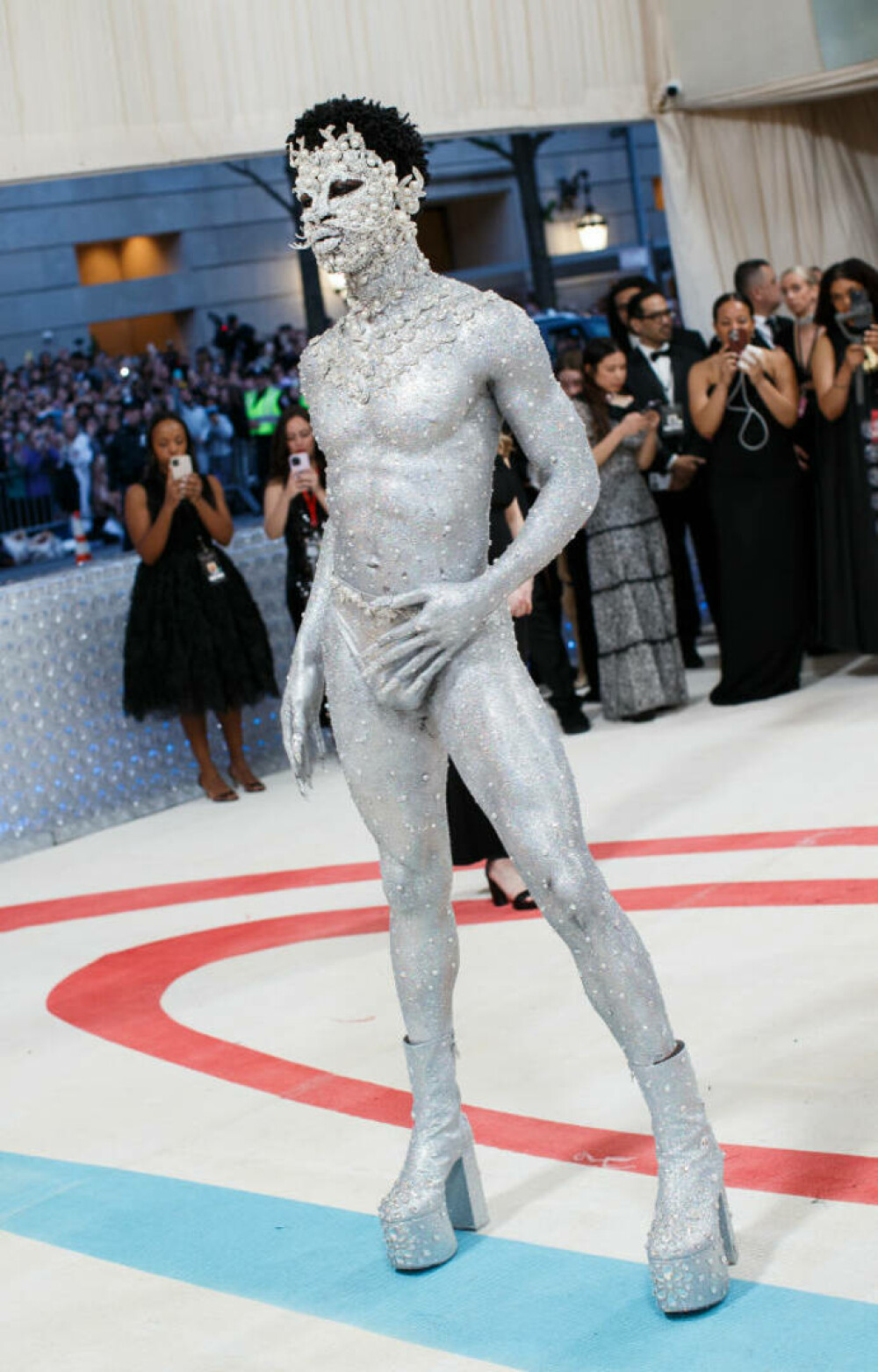 Apariții spectaculoase la Met Gala 2023. Jared Leto s-a îmbrăcat precum pisica lui Karl Lagerfeld. GALERIE FOTO - Imaginea 35