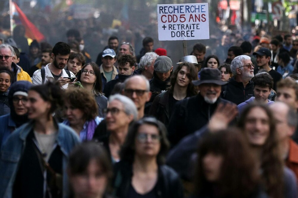 Cel puţin 540 de arestări în Franţa, la manifestaţii de 1 Mai. 406 polițiști și zeci de manifestanți au fost răniți - Imaginea 6