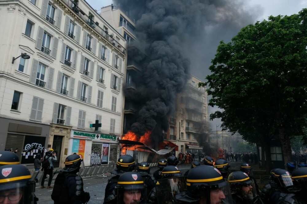 Cel puţin 540 de arestări în Franţa, la manifestaţii de 1 Mai. 406 polițiști și zeci de manifestanți au fost răniți - Imaginea 12