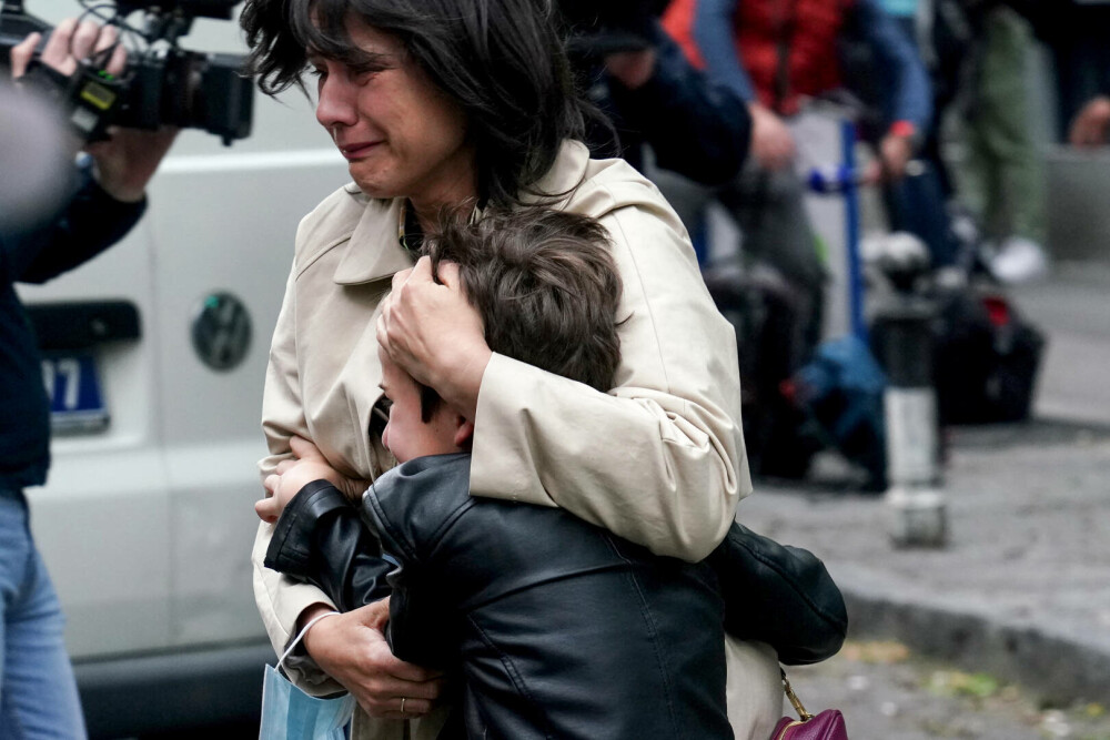 Ce îi întreabă pe medici, în fiecare zi, elevul de 13 ani care a comis masacrul din Belgrad - Imaginea 8