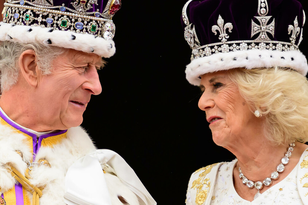Ținuta controversată a Reginei Camilla de la încoronare. Este semnată de unul din designerii favoriți ai prințesei Diana FOTO - Imaginea 8