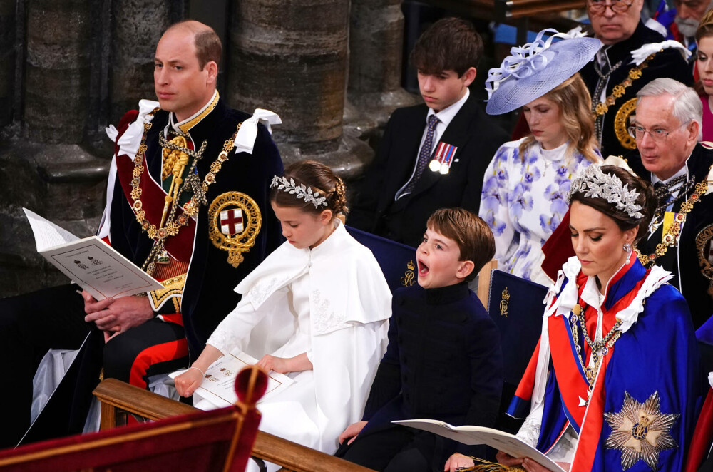 Prințul Louis a atras toate privirile la încoronarea bunicului său. Mezinul s-a măscărit în cele mai importante momente FOTO - Imaginea 3