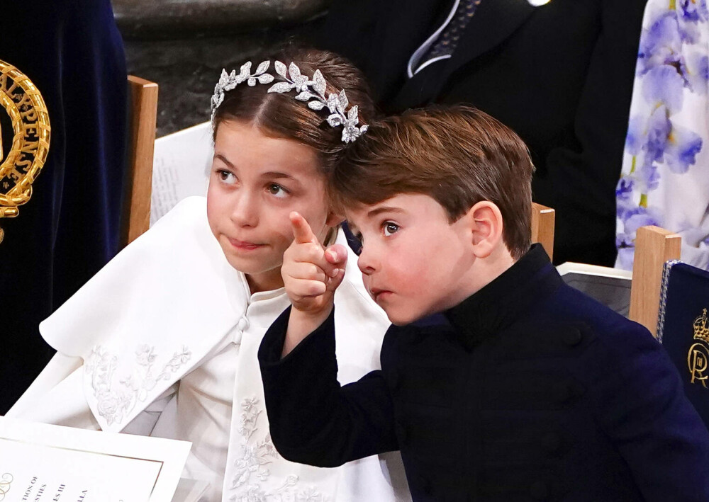 Prințul Louis a atras toate privirile la încoronarea bunicului său. Mezinul s-a măscărit în cele mai importante momente FOTO - Imaginea 4