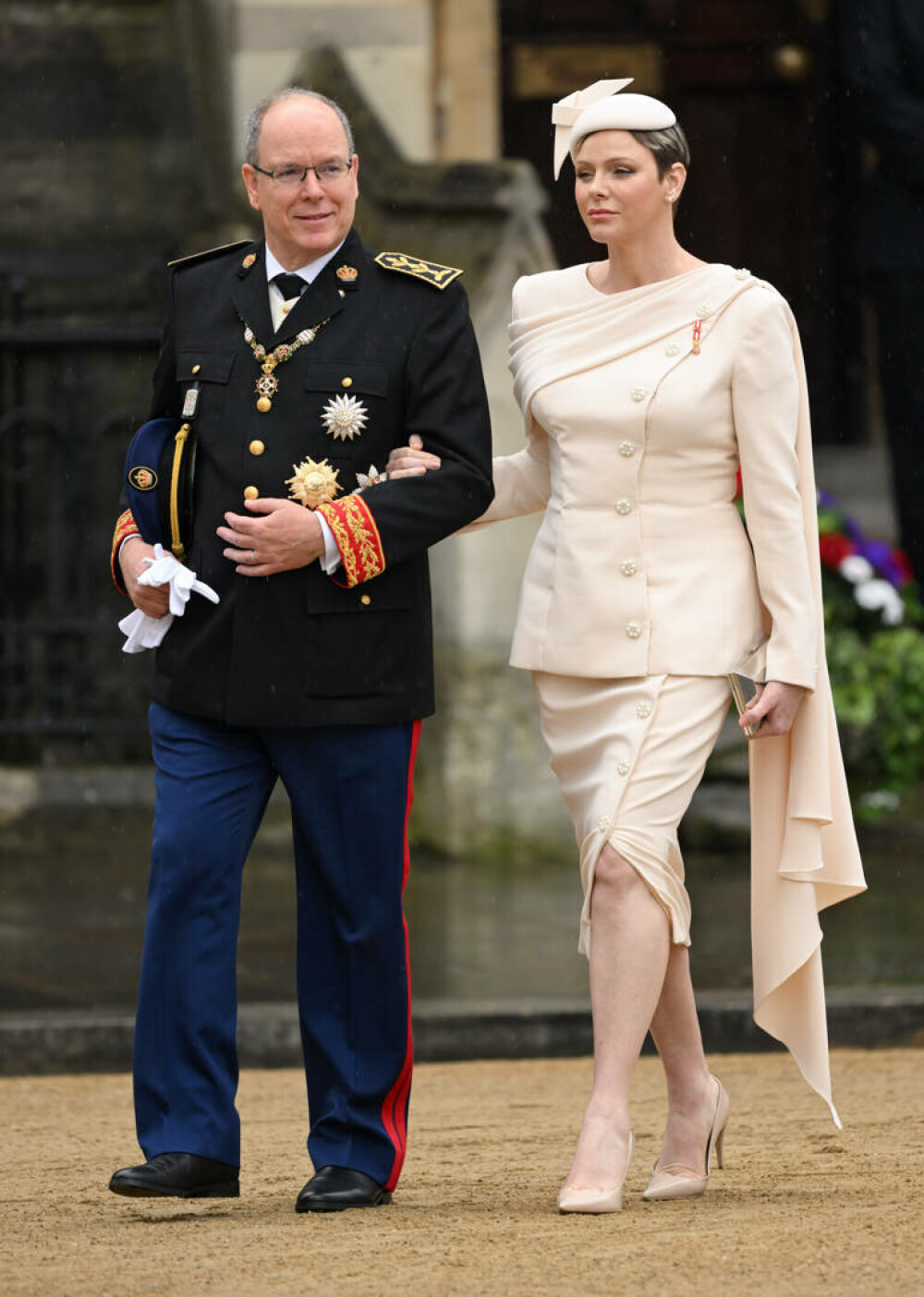 Moda la încoronarea Regelui Charles al III-lea. Ținute memorabile purtate de reginele şi prinţesele din străinătate | FOTO - Imaginea 3