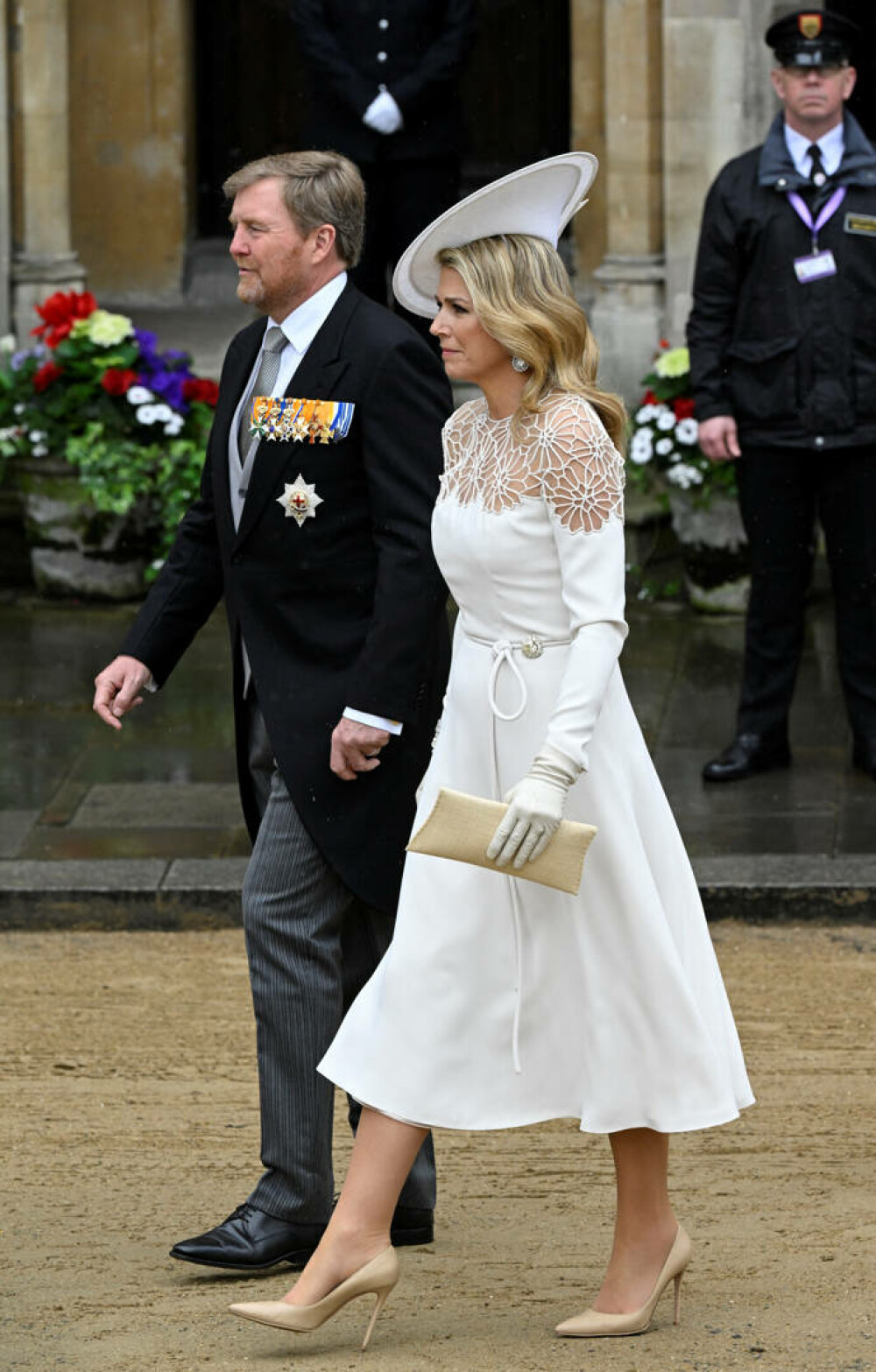 Moda la încoronarea Regelui Charles al III-lea. Ținute memorabile purtate de reginele şi prinţesele din străinătate | FOTO - Imaginea 8