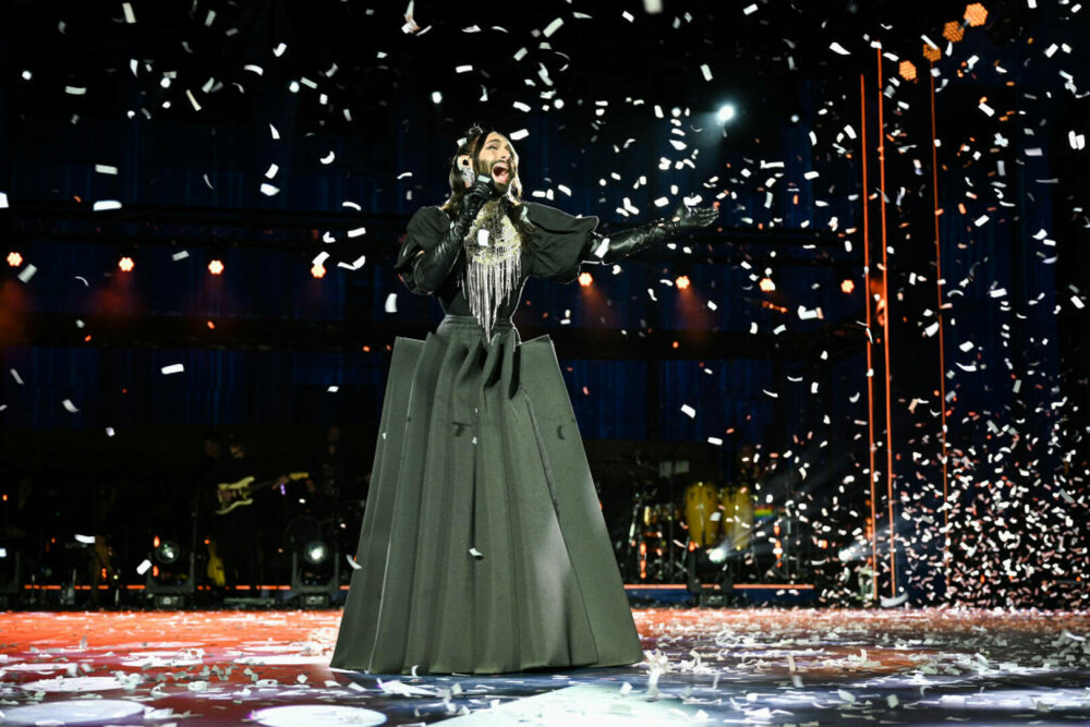 Eurovision 2023. Cum s-a îmbrăcat Theodor Andrei, reprezentantul României, la ceremonia de deschidere a concursului - Imaginea 1
