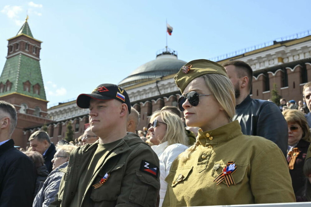 Paradă militară în Rusia, de Ziua Victoriei, sub amenințarea atacurilor cu drone. Cine a stat alături de Putin. FOTO și VIDEO - Imaginea 20