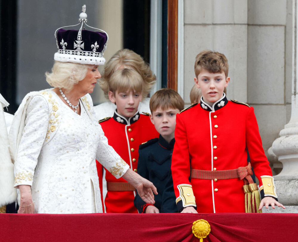 Ce rol au copiii reginei Camilla în familia regală britanică. Cine sunt frații vitregi ai prinților William și Harry | FOTO - Imaginea 8