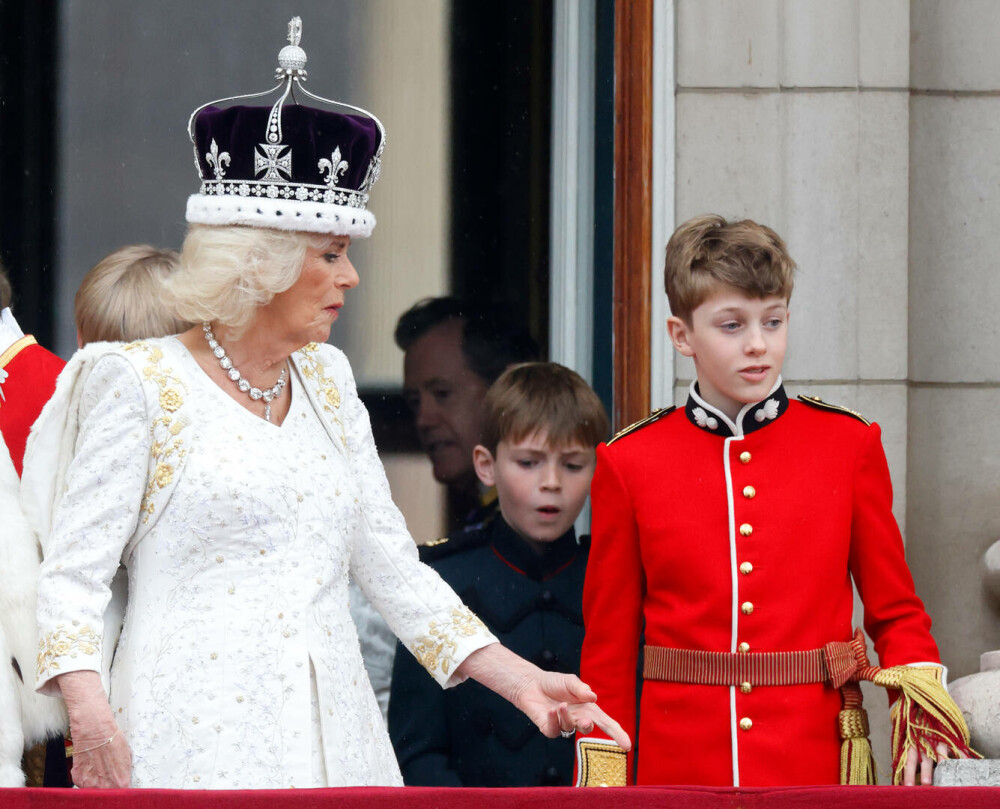 Ce rol au copiii reginei Camilla în familia regală britanică. Cine sunt frații vitregi ai prinților William și Harry | FOTO - Imaginea 7