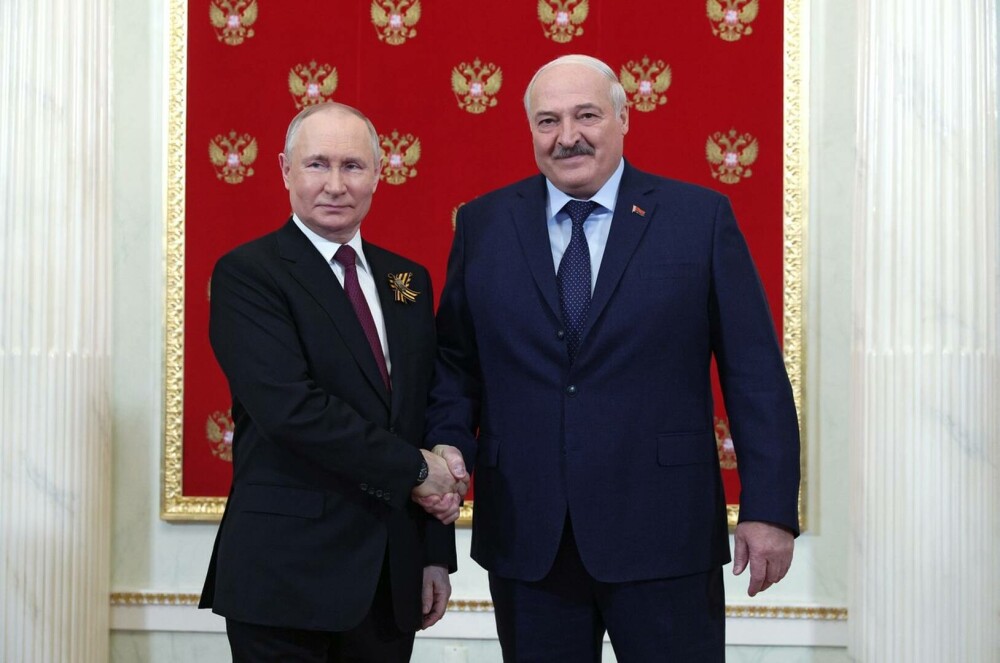 Președintelui Lukașneko i s-a făcut rău în timpul paradei de la Moscova. Nu a mai rămas la dineul oferit de Putin - Imaginea 1