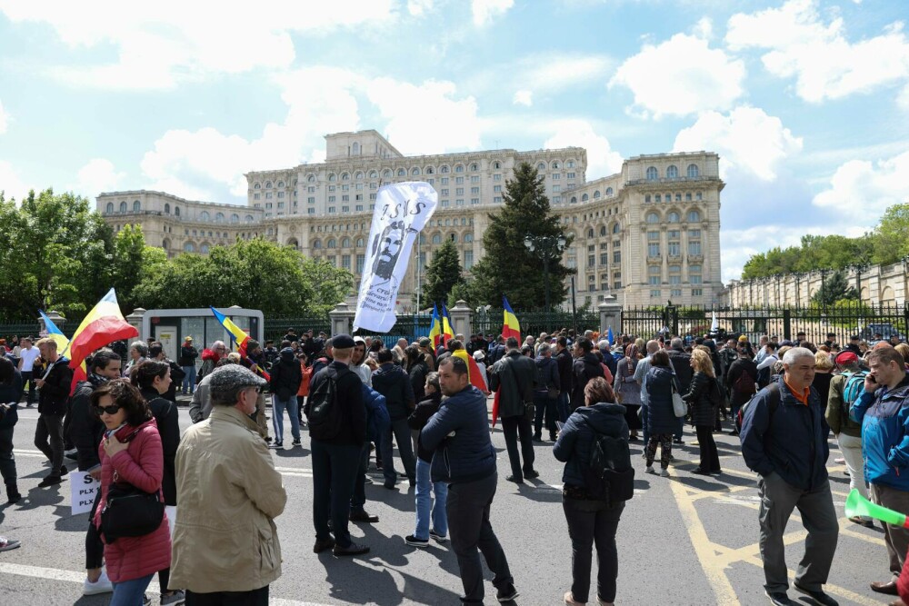 Surse: Aproximativ 14.000 de oameni au participat la protestul sindicatelor din educație. 450 de persoane la cel al AUR - Imaginea 13
