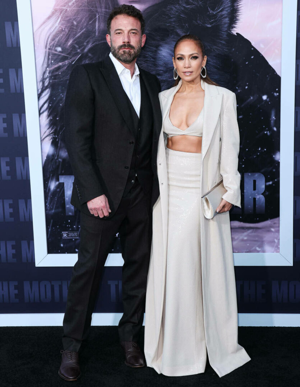 Jennifer Lopez și Ben Affleck au aniversat un an de căsnicie. Cum au fost surprinși la un restaurant celebru | GALERIE FOTO - Imaginea 25