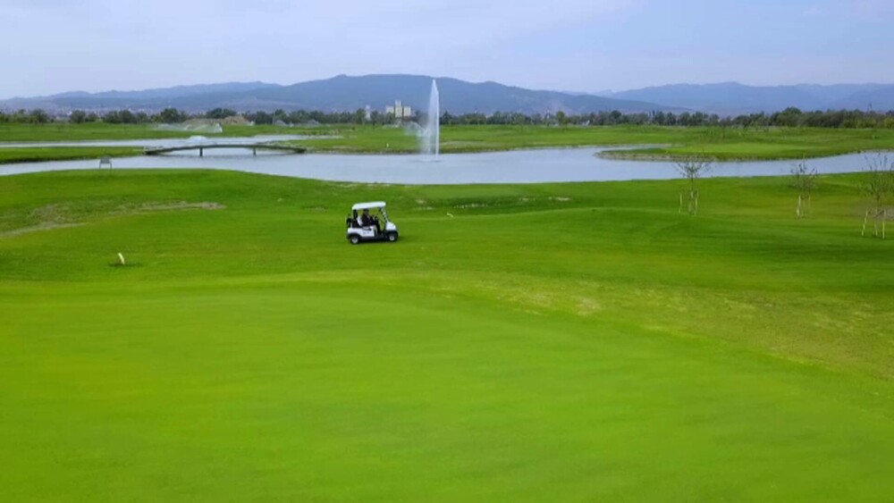 Cât costă o partidă de golf pe cel mai mare teren din România. Investiția a depășit 15 milioane de euro - Imaginea 5