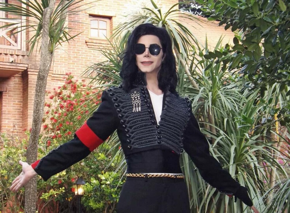 Un tânăr a cheltuit peste 42.000 de dolari ca să arate ca Michael Jackson | GALERIE FOTO - Imaginea 9