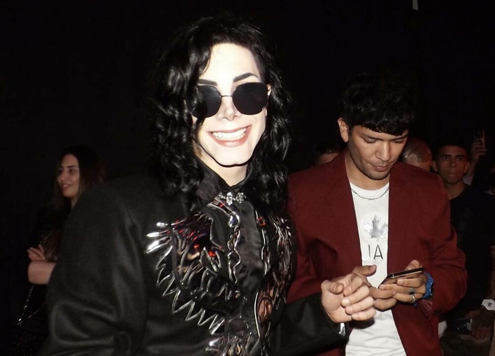 Un tânăr a cheltuit peste 42.000 de dolari ca să arate ca Michael Jackson | GALERIE FOTO - Imaginea 11