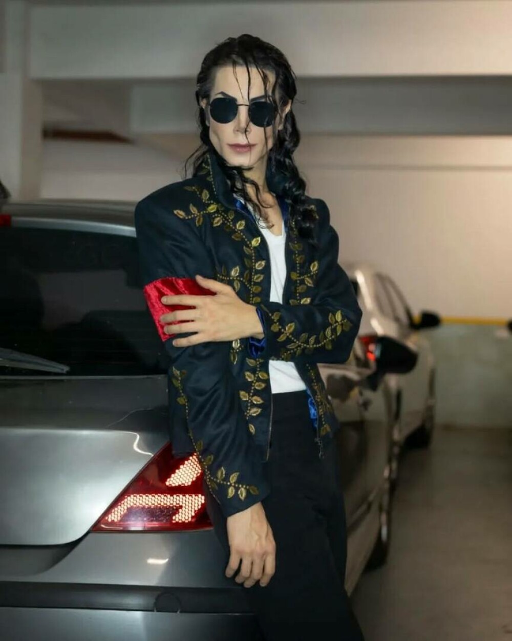 Un tânăr a cheltuit peste 42.000 de dolari ca să arate ca Michael Jackson | GALERIE FOTO - Imaginea 12