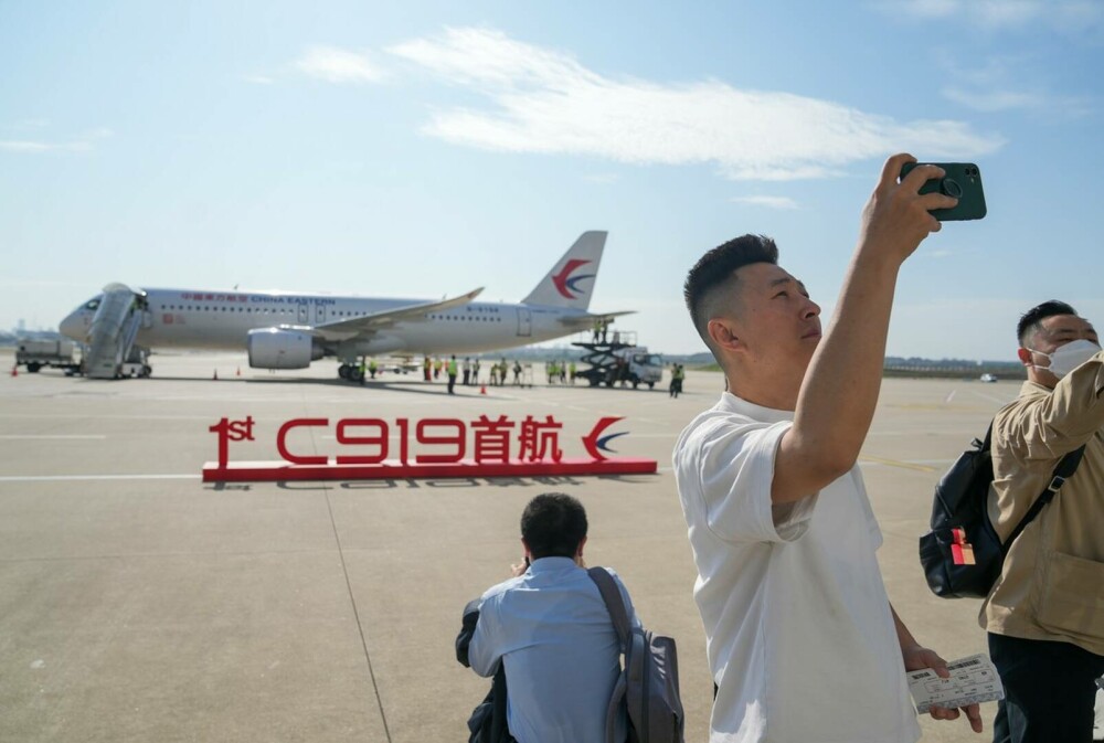 Cum arată primul avion de linie construit de China. A efectuat cu succes zborul de inaugurare | GALERIE FOTO - Imaginea 12