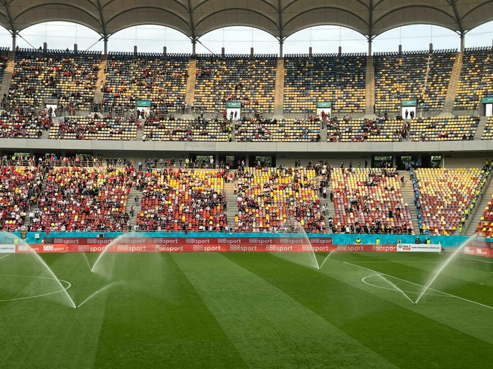 Dinamo- FC Argeș, 6-1 în barajul pentru Superligă. Peste 20.000 de suporteri au creat o atmosferă incendiară FOTO - Imaginea 5