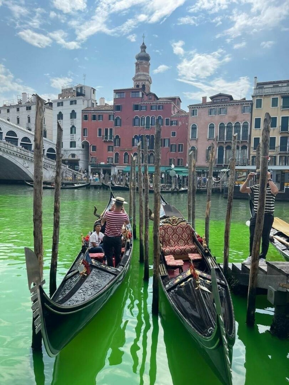 De ce apa din Canal Grande din Veneția s-a colorat în verde fluorescent | GALERIE FOTO - Imaginea 1