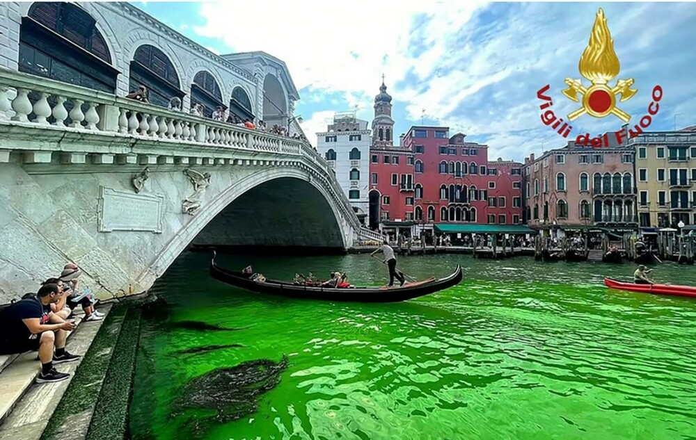 De ce apa din Canal Grande din Veneția s-a colorat în verde fluorescent | GALERIE FOTO - Imaginea 5