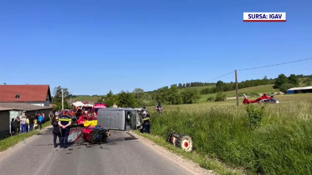 Accident între un tractor și o autoutilitară, în Covasna. Șoferii au ajuns la spital. A intervenit și un elicopter SMURD - Imaginea 2