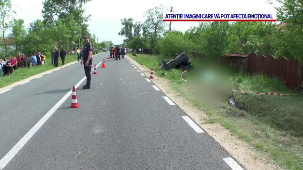 A mers cu verișorii să se tundă, dar au murit pe un drum din Argeș, în mașina distrusă. O roată a ajuns la 70 m distanță - Imaginea 2