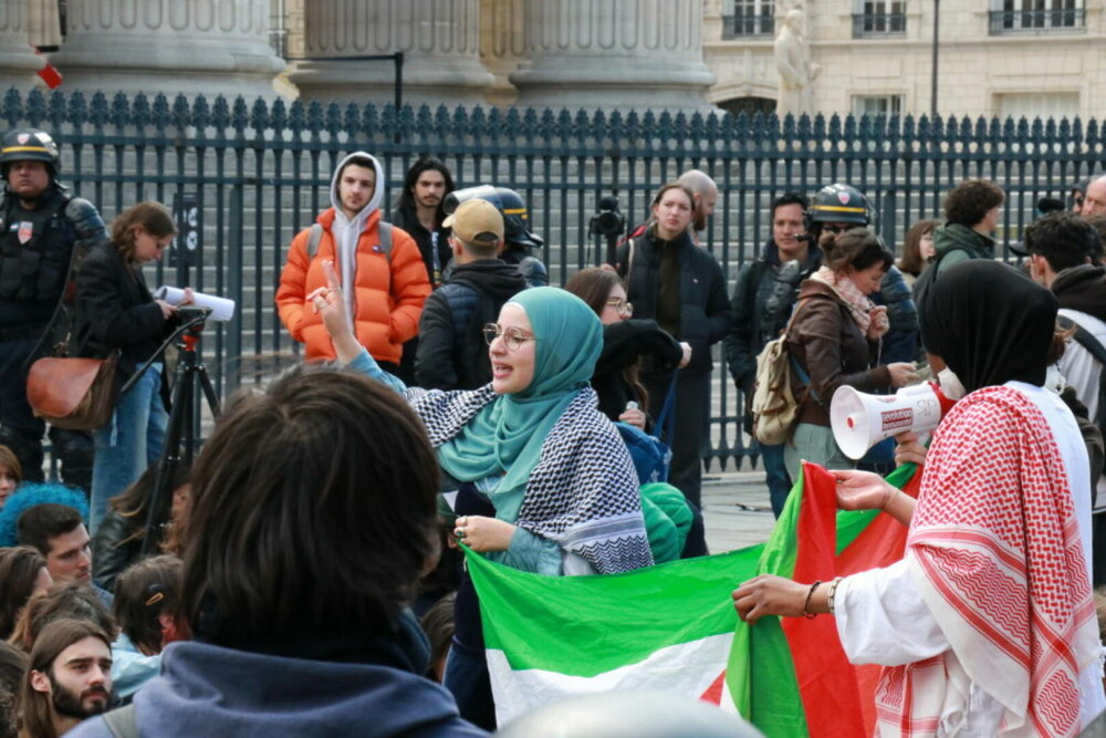 Mişcarea studenţească împotriva ofensivei israeliene în Gaza se răspândeşte în întreaga lume | GALERIE FOTO - Imaginea 3
