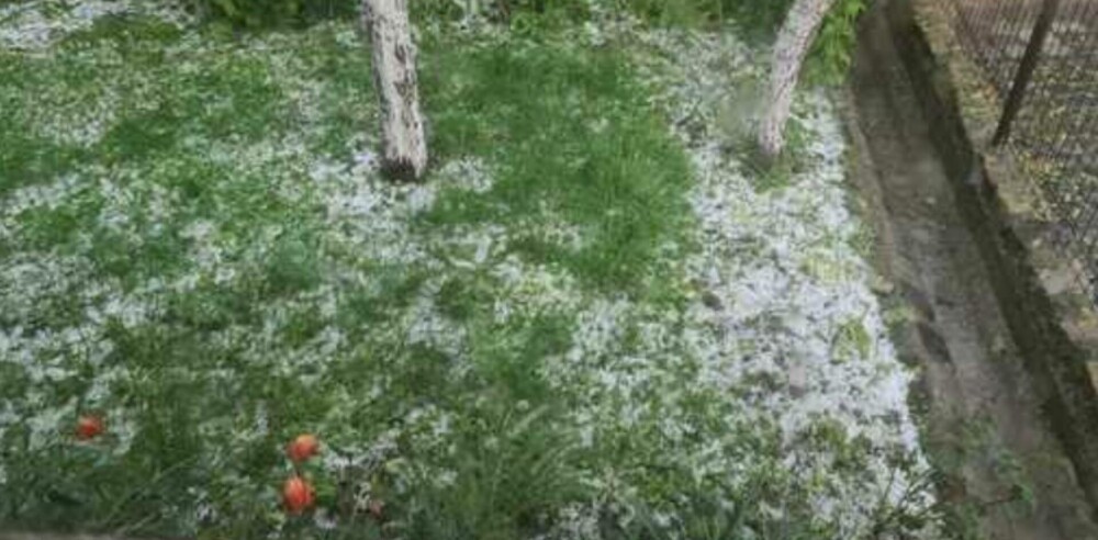 Grindina continuă să facă pagube în mai multe zone din ţară. ANM a emis mai multe avertizări de fenomene periculoase. FOTO - Imaginea 8