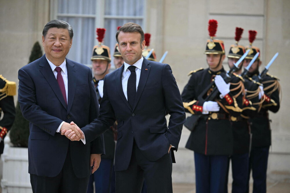 Xi Jinping a fost primit de Emmanuel Macron la Palatul Elysee. Mesajul președintelui Chinei pentru europeni - Imaginea 1