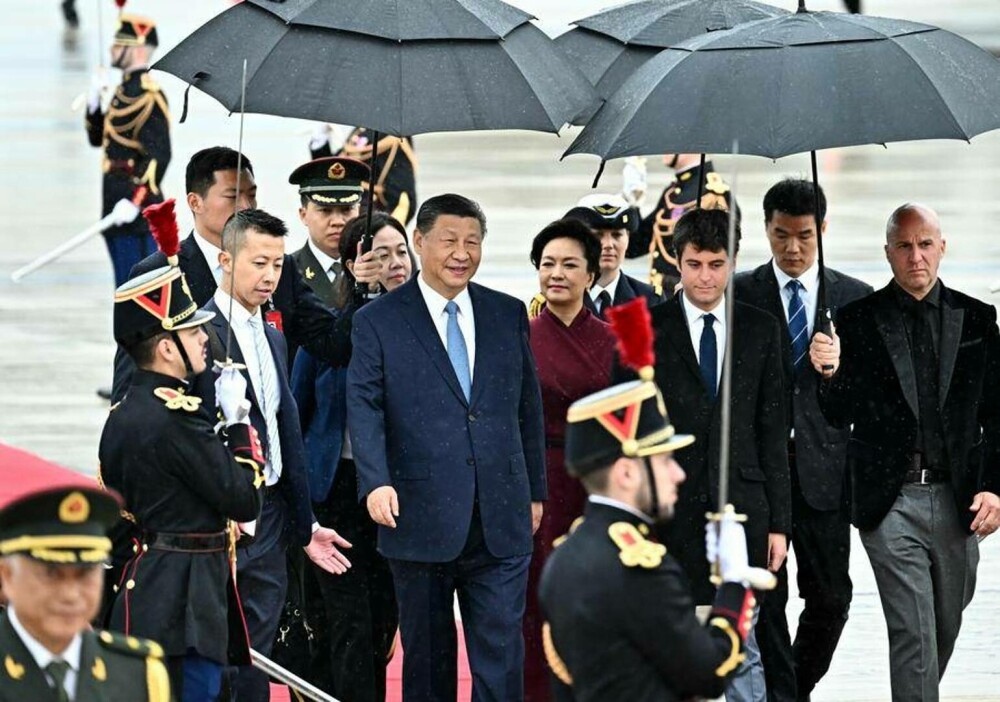 Xi Jinping a fost primit de Emmanuel Macron la Palatul Elysee. Mesajul președintelui Chinei pentru europeni - Imaginea 16