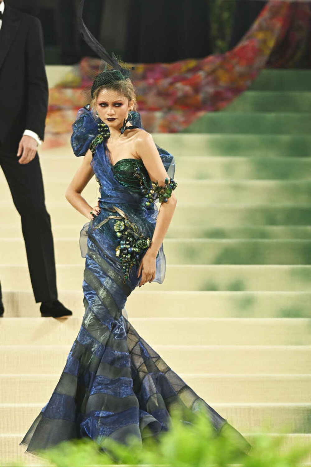 Met Gala 2024. Apariții extravagante la cea mai mare petrecere de modă a anului. J. Lo a purtat o rochie transparentă | FOTO - Imaginea 1