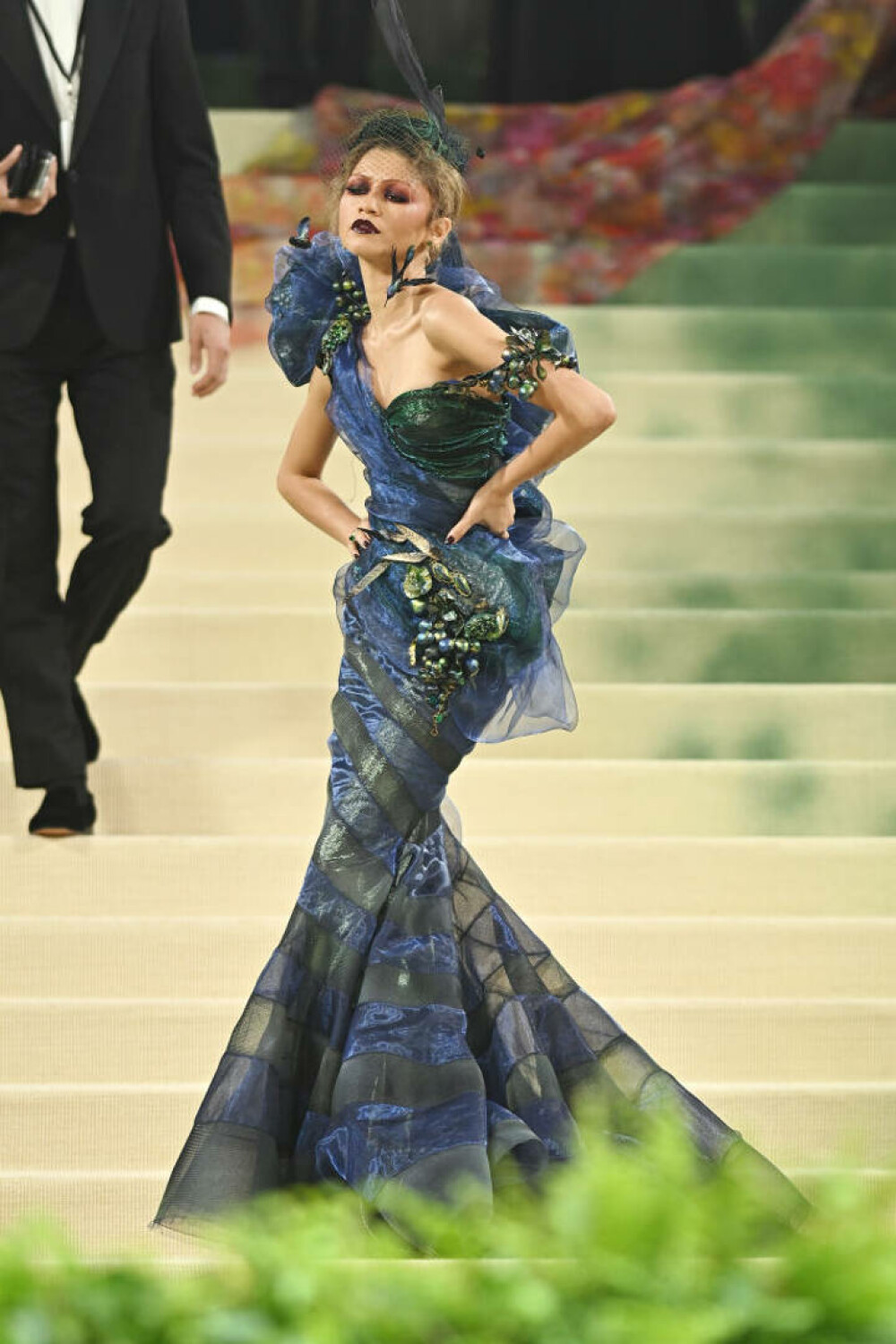 Met Gala 2024. Apariții extravagante la cea mai mare petrecere de modă a anului. J. Lo a purtat o rochie transparentă | FOTO - Imaginea 3