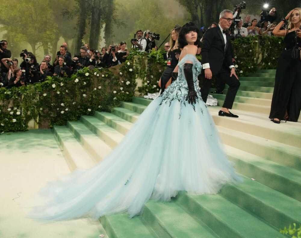 Met Gala 2024. Apariții extravagante la cea mai mare petrecere de modă a anului. J. Lo a purtat o rochie transparentă | FOTO - Imaginea 68