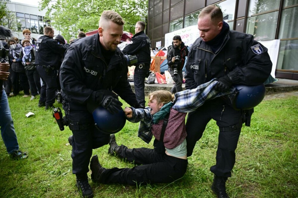 Protestele studenților din SUA față de Israel au ajuns și în Europa. Poliția germană a intervenit în forță la Berlin - Imaginea 2