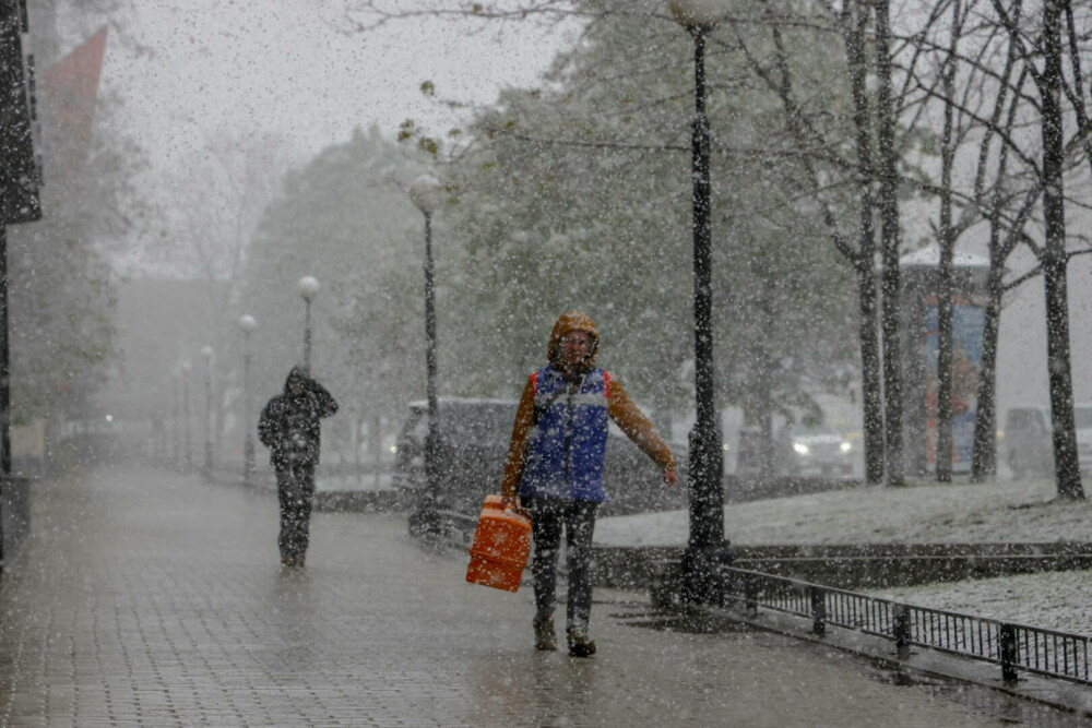 A nins la Moscova, unde se înregistrează cele mai scăzute temperaturi din ultimii 25 de ani. GALERIE FOTO - Imaginea 2