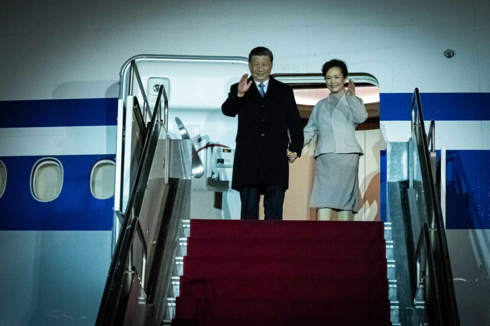 S čime je Viktor Orban dočekao Xi Jinpinga u Mađarskoj, u ponoć.  Prva dama Kine snimila je i VIDEO&FOTO - Slika 2