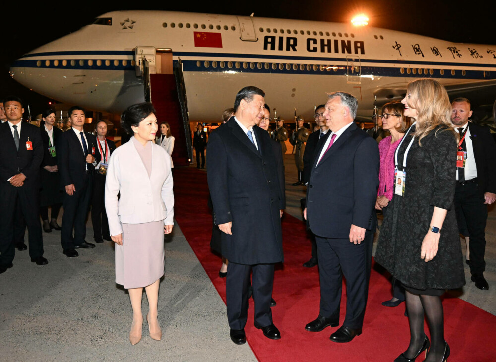 S čime je Viktor Orban dočekao Xi Jinpinga u Mađarskoj, u ponoć.  Prva dama Kine snimila je i VIDEO&FOTO - Slika 9