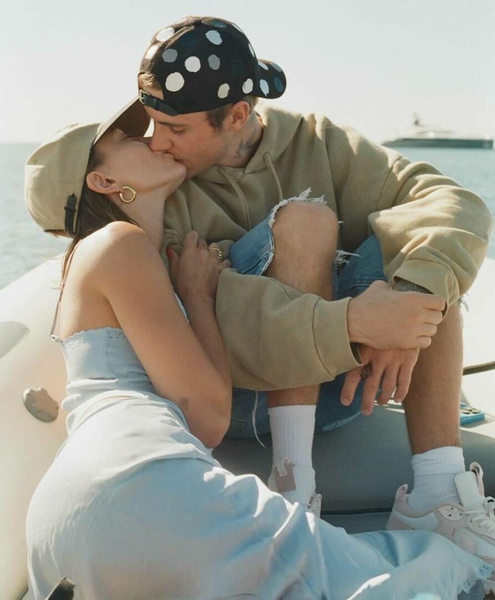 Hailey Bieber, fotografii emoționante pe Instagram. Fanii au reacționat imediat: „Cea mai frumoasă mamă”. GALERIE FOTO - Imaginea 29