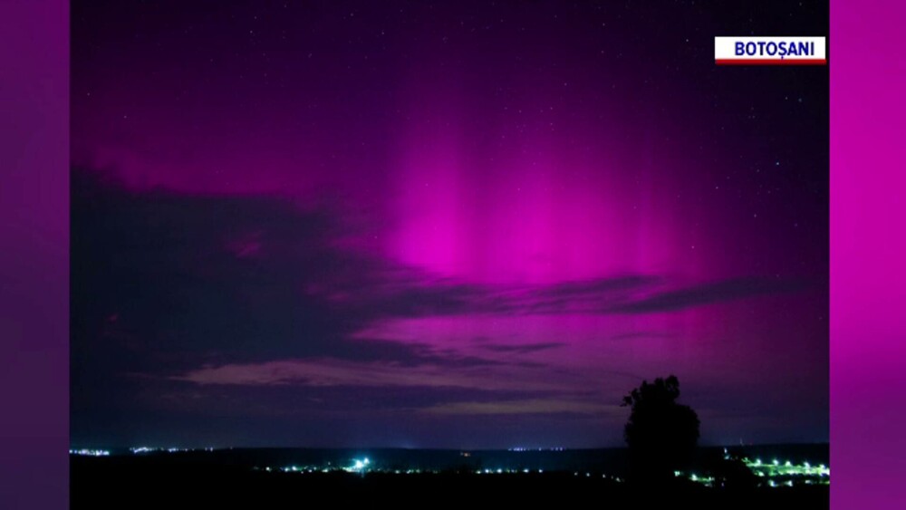 Aurora boreală, văzută din România. Spectacolul de pe cer a fost cauzat de furtuna geomagnetică. GALERIE FOTO - Imaginea 1