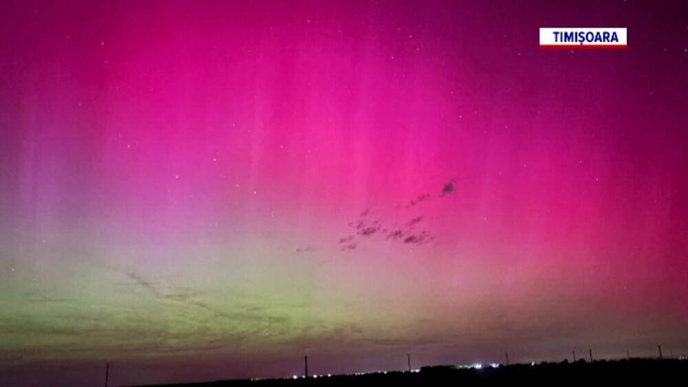 Aurora boreală, văzută din România. Spectacolul de pe cer a fost cauzat de furtuna geomagnetică. GALERIE FOTO - Imaginea 3